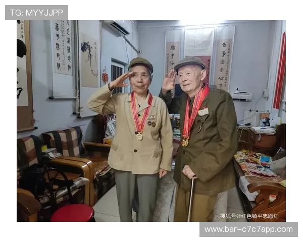 足球传奇离世引发全球悼念 球迷与球员纷纷致敬致敬永远的英雄